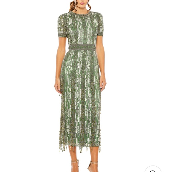 Mac Duggal Dresses & Skirts - NWOT Mac Duggal sequin and beaded fringe column dress